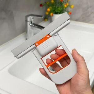 UltraClean™ hands-free mini spin mop for fast and hygienic floor cleaning at home